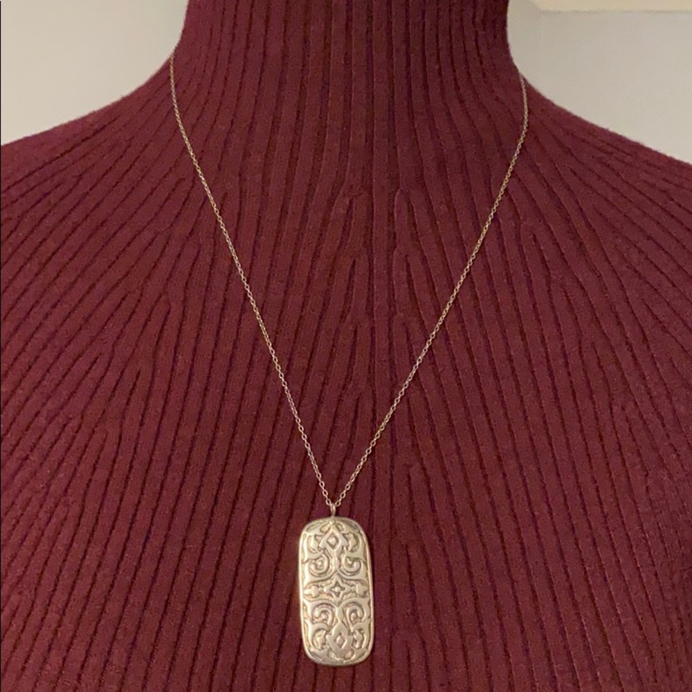 Silpada Basilica necklace.
